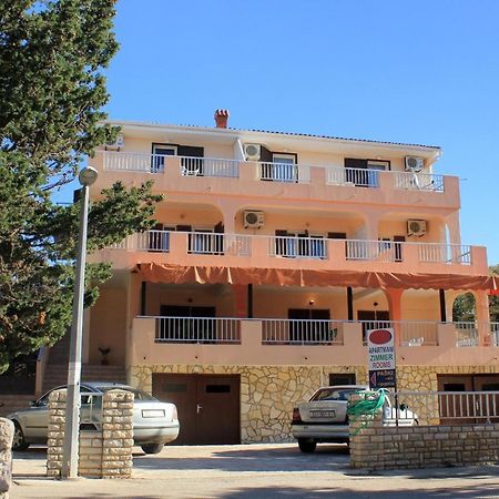 Apartments And Rooms By The Sea Mandre, Pag - 3557 Колан Екстер'єр фото