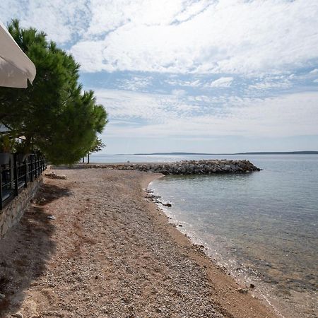 Apartments And Rooms By The Sea Mandre, Pag - 3557 Колан Екстер'єр фото