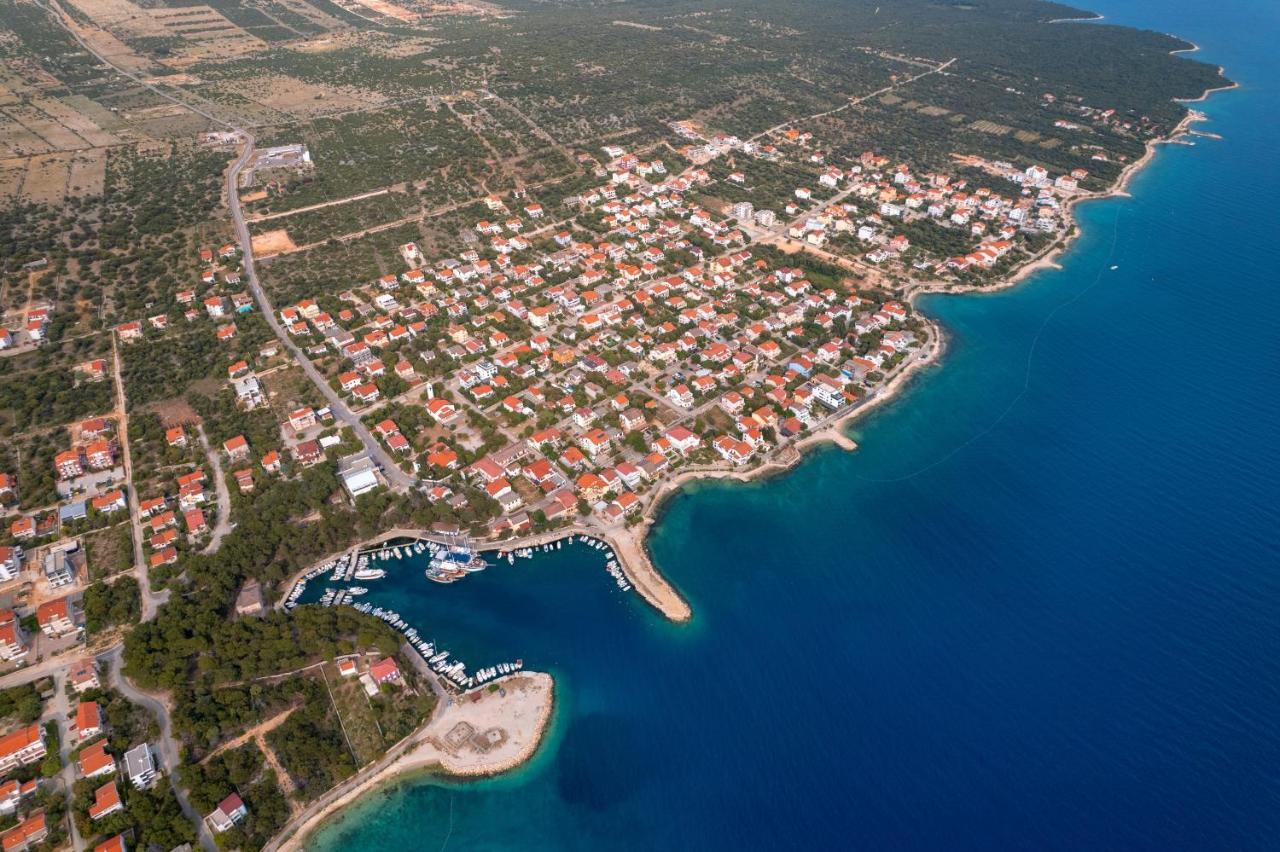 Apartments And Rooms By The Sea Mandre, Pag - 3557 Колан Екстер'єр фото