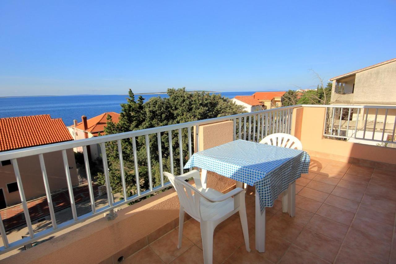 Apartments And Rooms By The Sea Mandre, Pag - 3557 Колан Екстер'єр фото