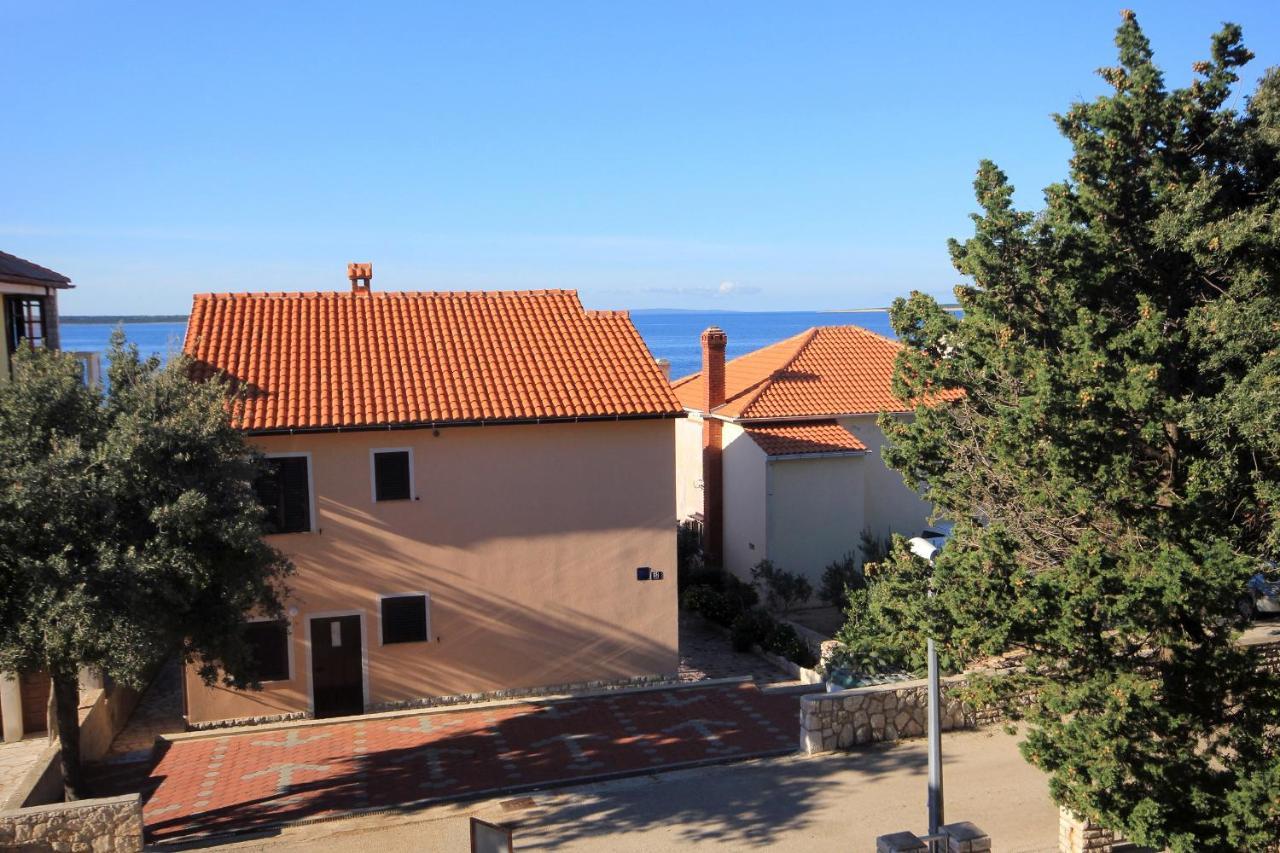 Apartments And Rooms By The Sea Mandre, Pag - 3557 Колан Екстер'єр фото