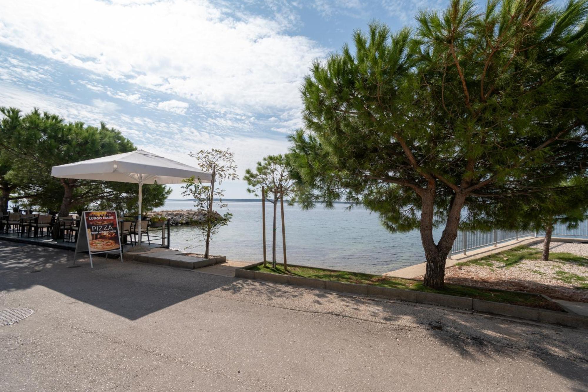 Apartments And Rooms By The Sea Mandre, Pag - 3557 Колан Екстер'єр фото
